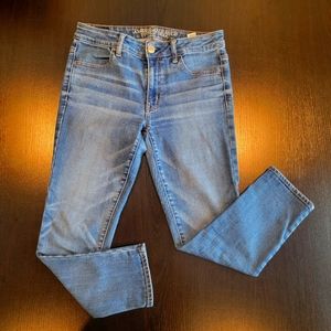 American Eagle size 8 Denim Capri